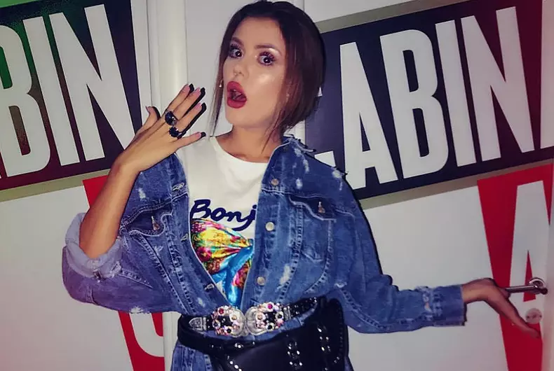 Emily Burghelea, probleme în aeroportul din Dubai. "Bine că nu am născut acolo!" Prin ce a trecut prezentatoarea de la "Vorbește lumea"