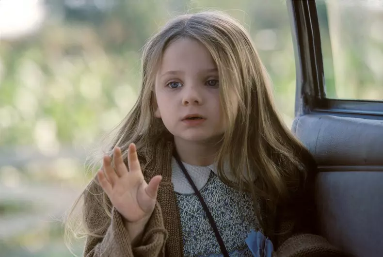 "Signs" (2002)