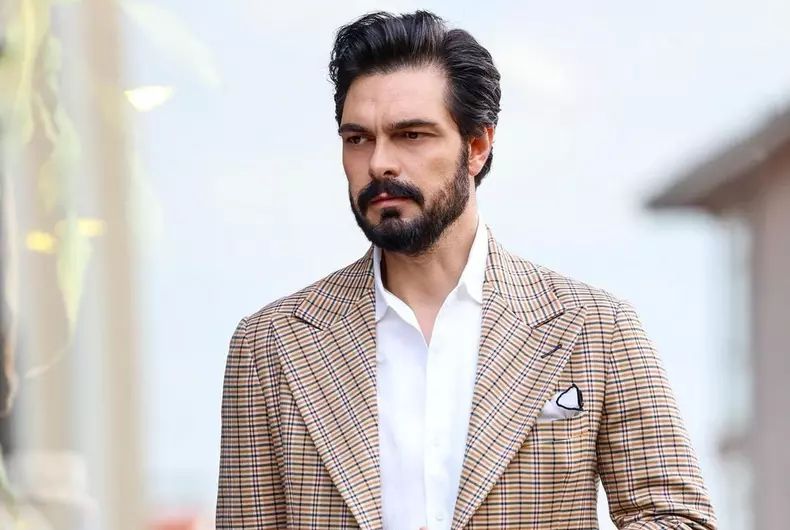 Halil İbrahim Ceyhan, vedeta serialului „Moștenirea”, și-a descoperit un nou talent. Reacția fanilor