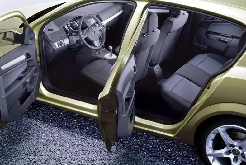 P Opel Astra H Ce o face să fie atât de populară 12