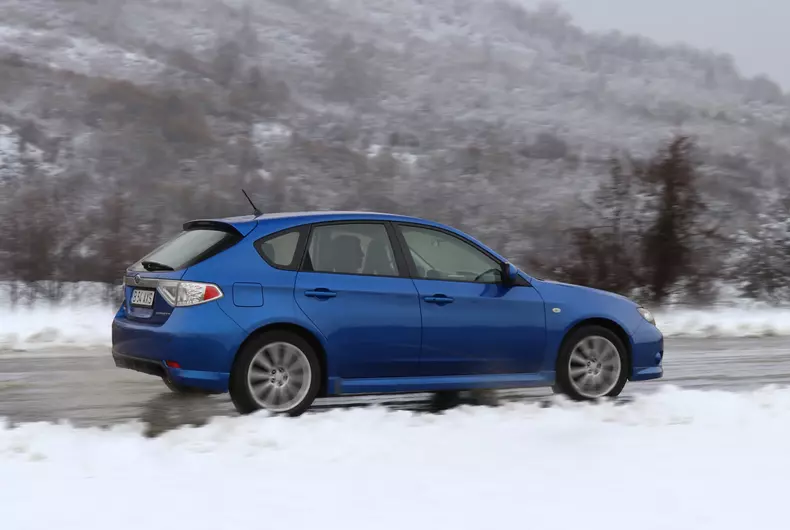 web_Subaru_dynamic_side