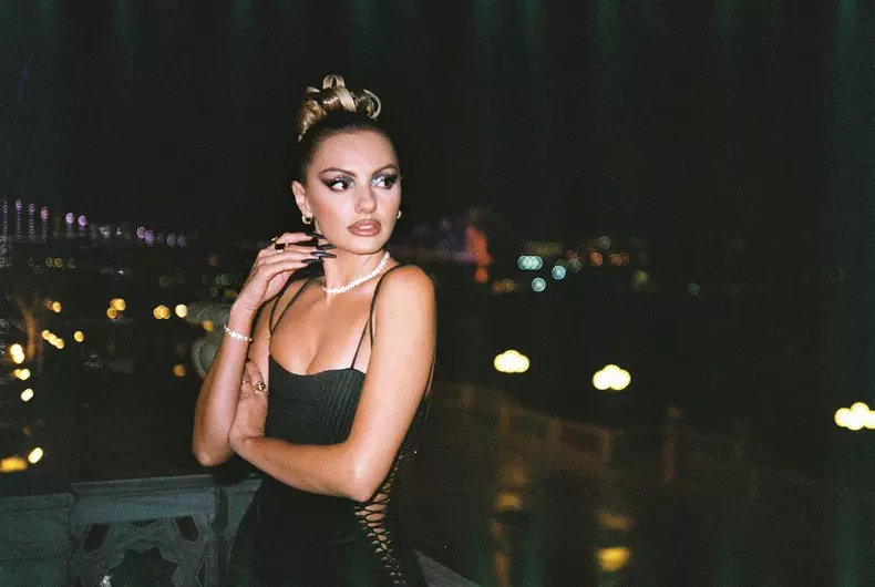 alexandra-stan-7
