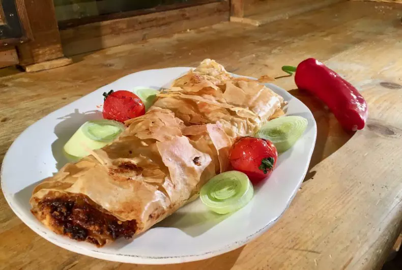 Ion Caramitru deschide noul sezon „Politică şi delicateţuri” (5)