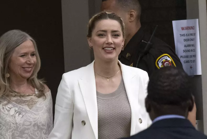 Amber Heard și-a luat adio de la Hollywood