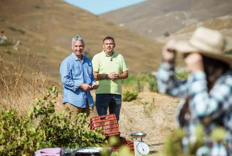 co-prezentatori-chefi-fara-limite-1