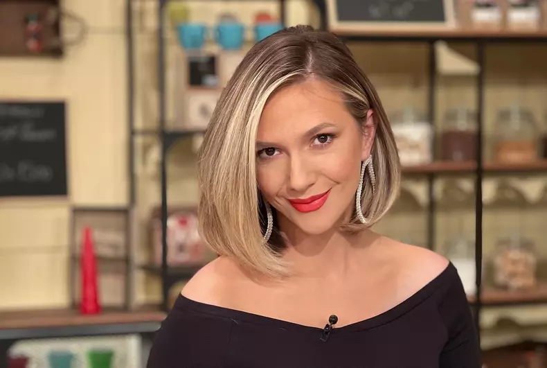 barbatul-cunoscut-alaturi-de-care-adela-popescu-a-trait-o-poveste-de-iubire-inainte-de-radu-valcan.-nu-nu-este-vorba-despre-dan-bordeianu-1-3