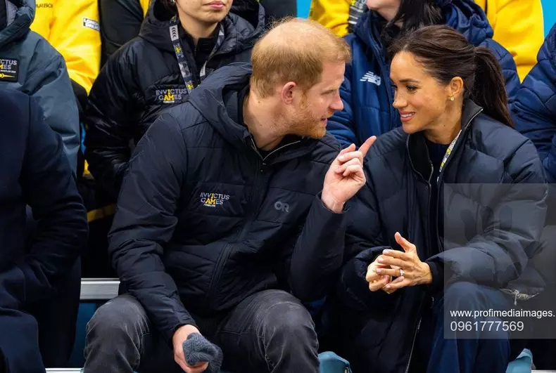 Prince Harry and Meghan Markle attend wheelchair curling at Invictus Games 2025