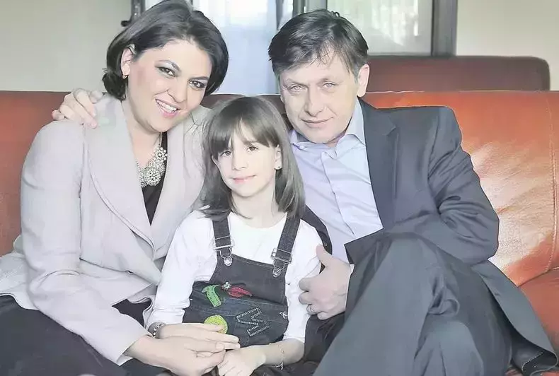 crin-antonescu-si-familia-sa