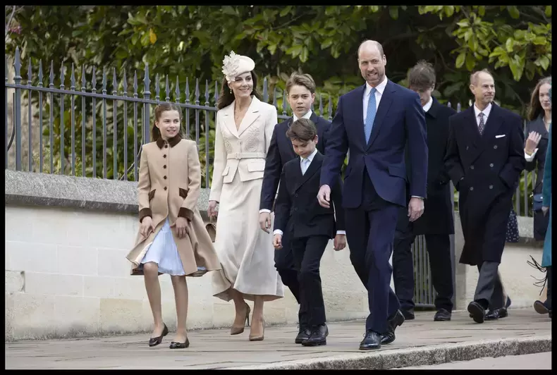 kate-middleton-si-printul-william-alaturi-copii-la-slujba-de-paste-4-scaled