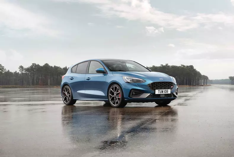 Ford Focus ST 2019 oficial 2