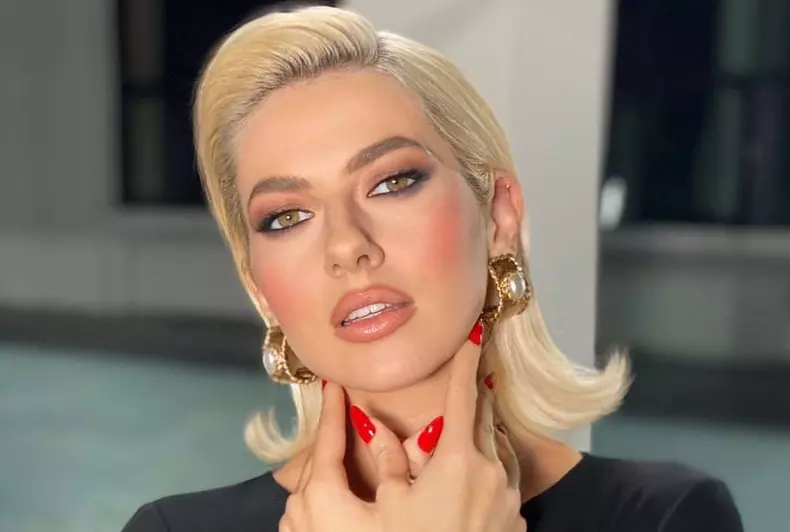 Lidia Buble s-a ales cu o boală după „Asia Express”. „Încerc să țin sub control problema”