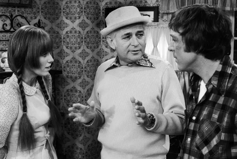 Norman Lear (C) speaking w. series star Louise Las