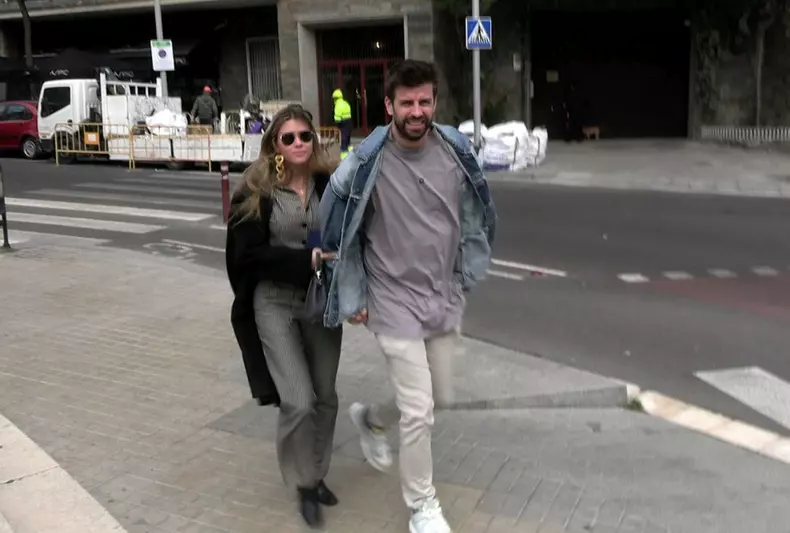 Gerard Pique i-a făcut un cadou luxos iubitei sale