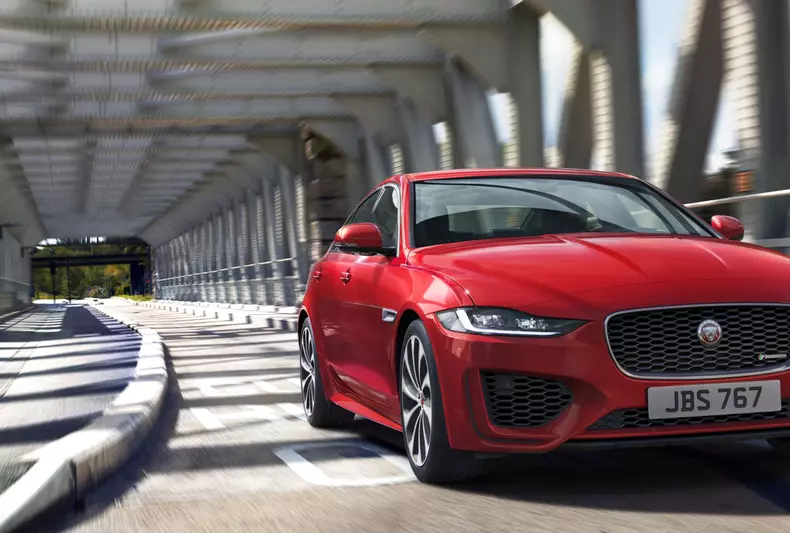 Jaguar XE facelift 030
