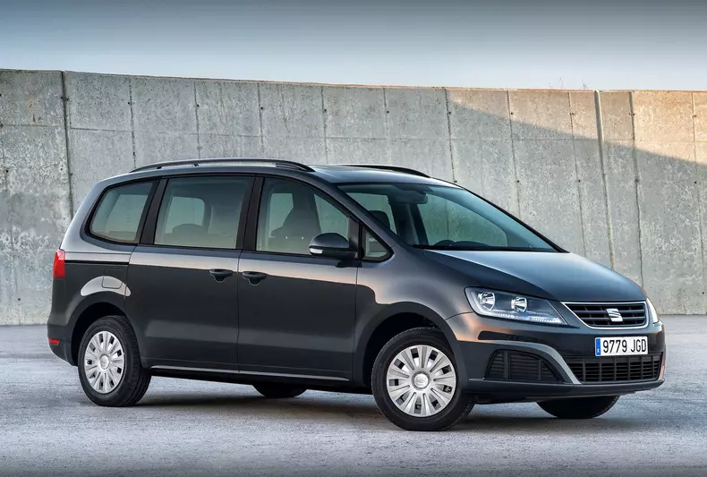 Seat-Alhambra-2016-1600-02