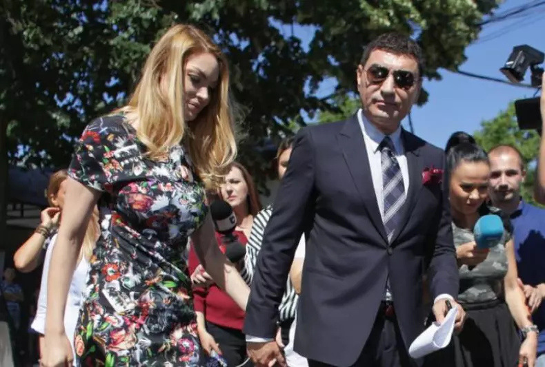 OWYzYjRiYmUwYzBkODgxNjgyZDZjZTVkYzljYzI3ZQ.thumb_