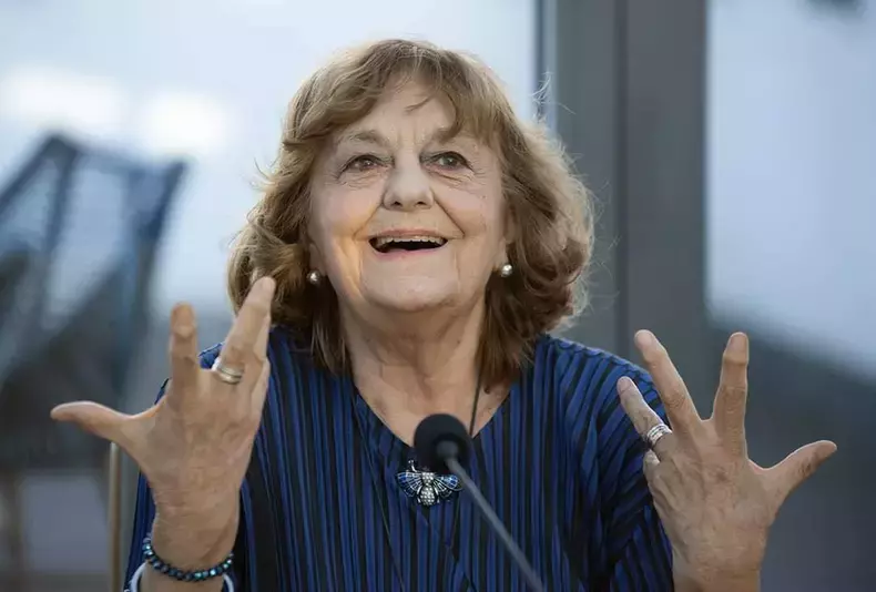 Ana Blandiana3