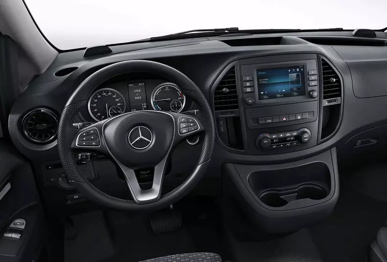 2022-Mercedes-evito-van-2