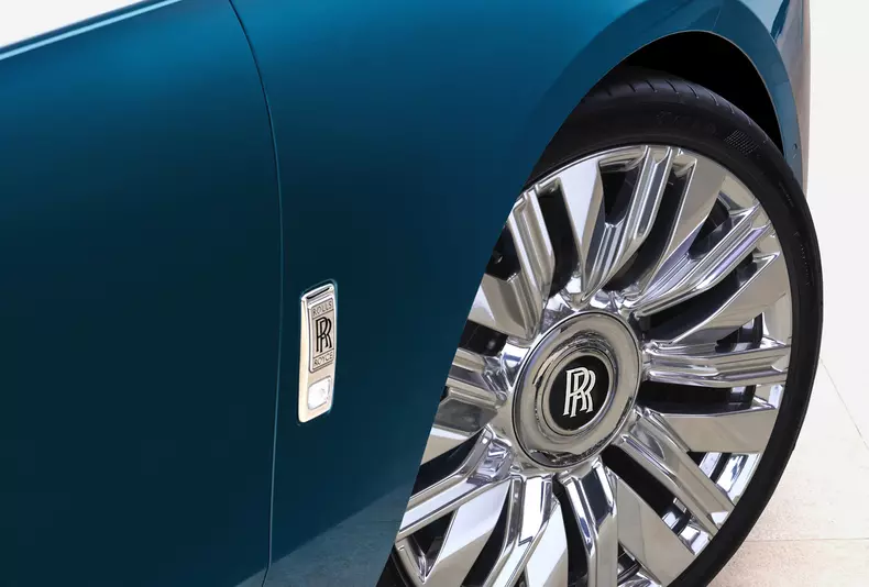 P90572191_highRes_rolls-royce-ghost-se