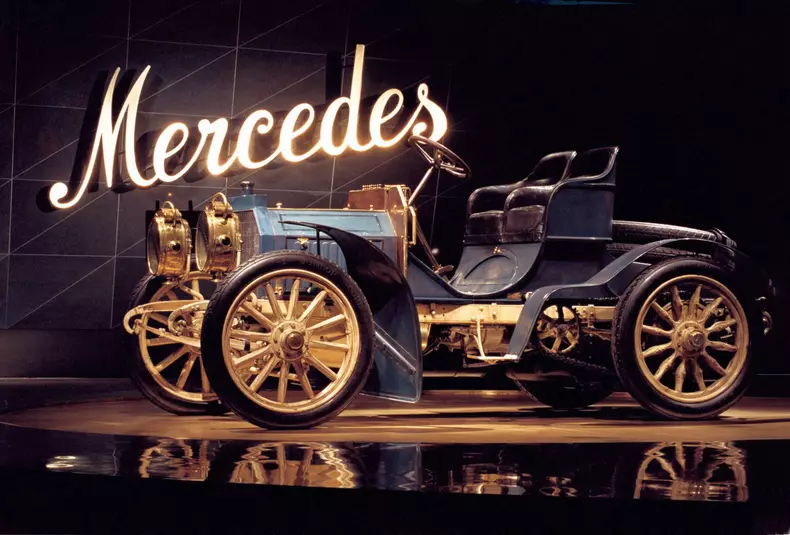 nume Mercedes 120 de ani 001