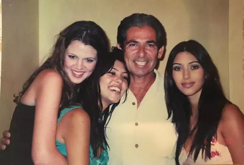 BGUK_1268055 - Various, UNITED KINGDOM  - Celebrity social media photos!  Pictured: Kim Kardashian, Robert Kardashian  BACKGRID UK 17 JUNE 2018   *BACKGRID DOES NOT CLAIM ANY COPYRIGHT OR LICENSE IN THE ATTACHED MATERIAL. ANY DOWNLOADING FEES CHARGED BY BACKGRID ARE FOR BACKGRID'S SERVICES ONLY, AND DO NOT, NOR ARE THEY INTENDED TO, CONVEY TO THE USER ANY COPYRIGHT OR LICENSE IN THE MATERIAL. BY PUBLISHING THIS MATERIAL , THE USER EXPRESSLY AGREES TO INDEMNIFY AND TO HOLD BACKGRID HARMLESS FROM ANY CLAIMS, DEMANDS, OR CAUSES OF ACTION ARISING OUT OF OR CONNECTED IN ANY WAY WITH USER'S PUBLICATION OF THE MATERIAL*  UK: +44 208 344 2007 / uksales@backgrid.com  USA: +1 310 798 9111 / usasales@backgrid.com  *UK Clients - Pictures Containing Children Please Pixelate Face Prior To Publication*
