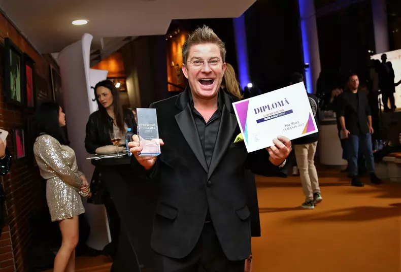 emisiunea-romanii-au-talent-a-castigat-premiul-tvmania-2022-pentru-cel-mai-bun-talent-show.-declaratiile-facute-de-pavel-bartos-6