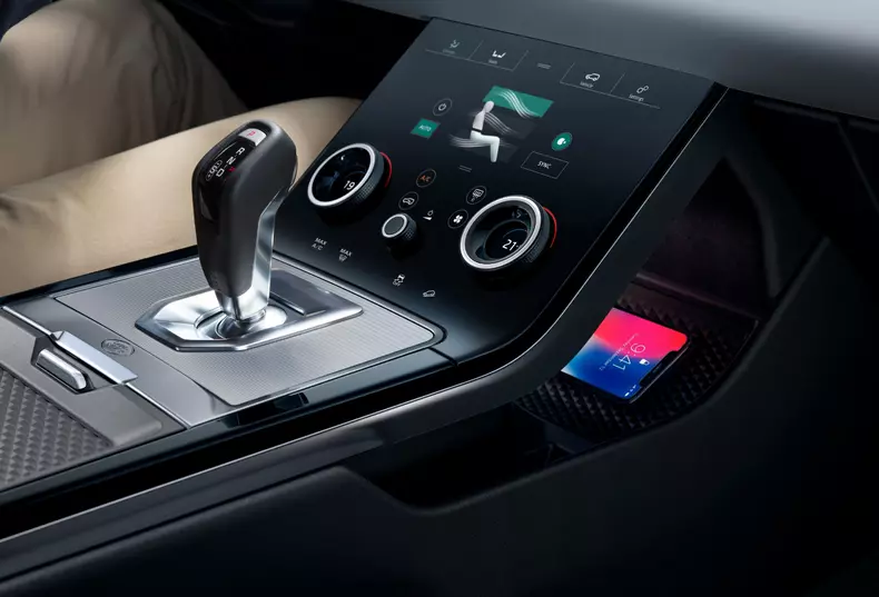 range rover evoque 25