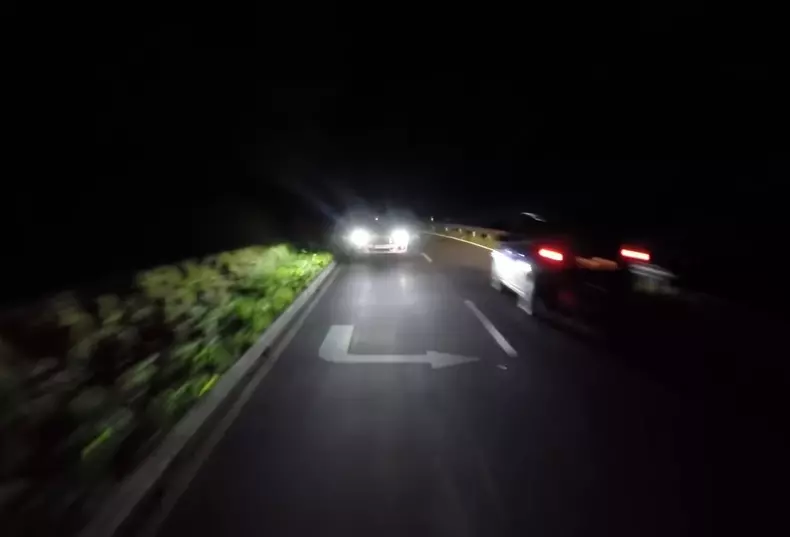 feat_2022Ford_HeadlightsGame