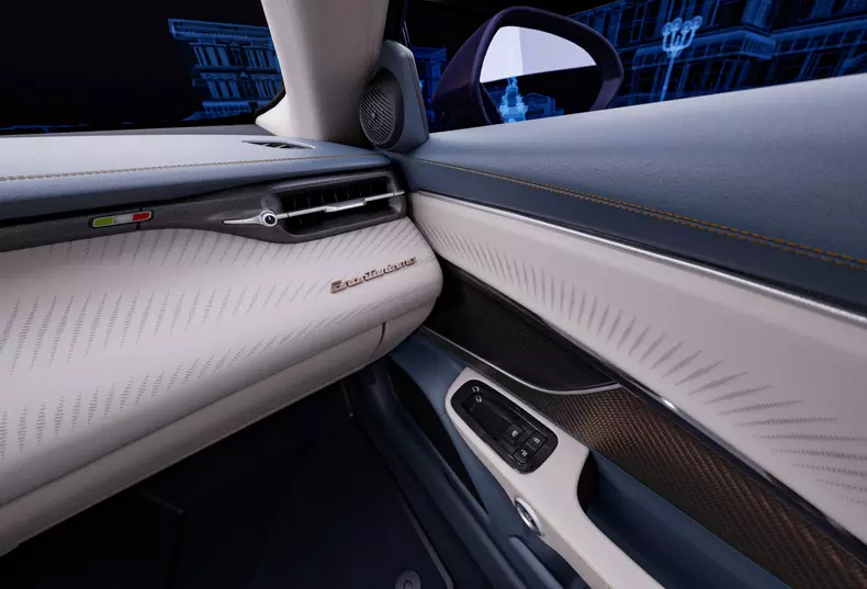 Small-25201-19-maserati-granturismo-110-anniversario-rame-folgore