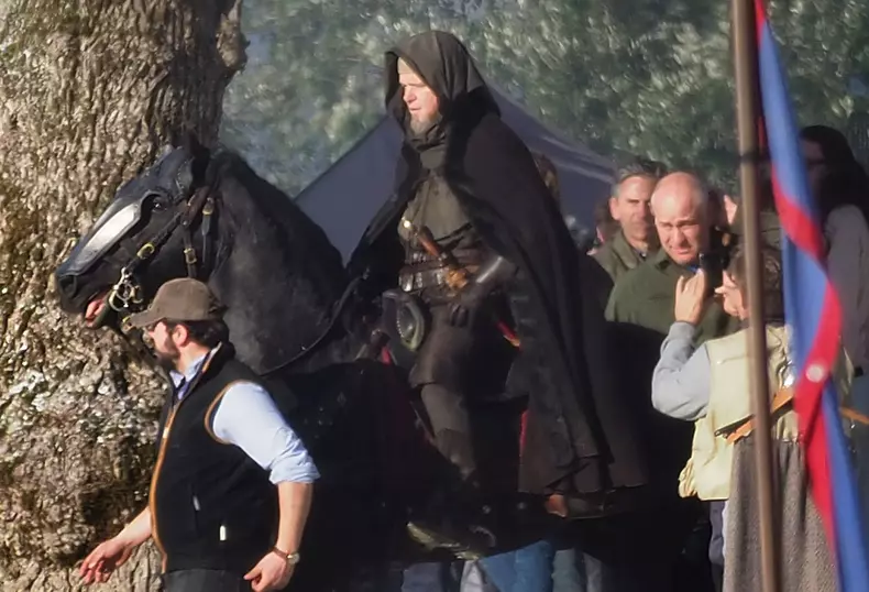 Exclusif - Ben Affleck, Matt Damon et Adam Driver sur le tournage du film de R. Scott "Le dernier duel" près de Sarlat