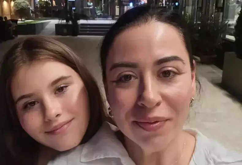 oana-roman-si-fiica-isabela