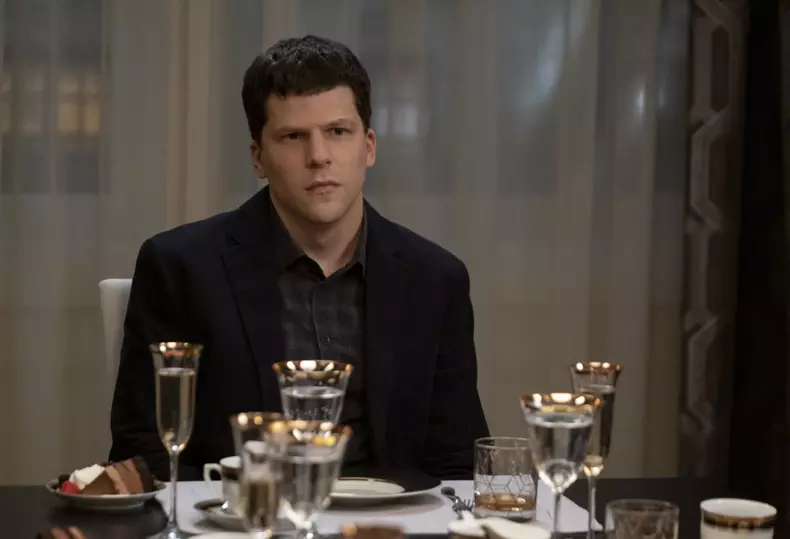 fleishman-are-necazuri-12