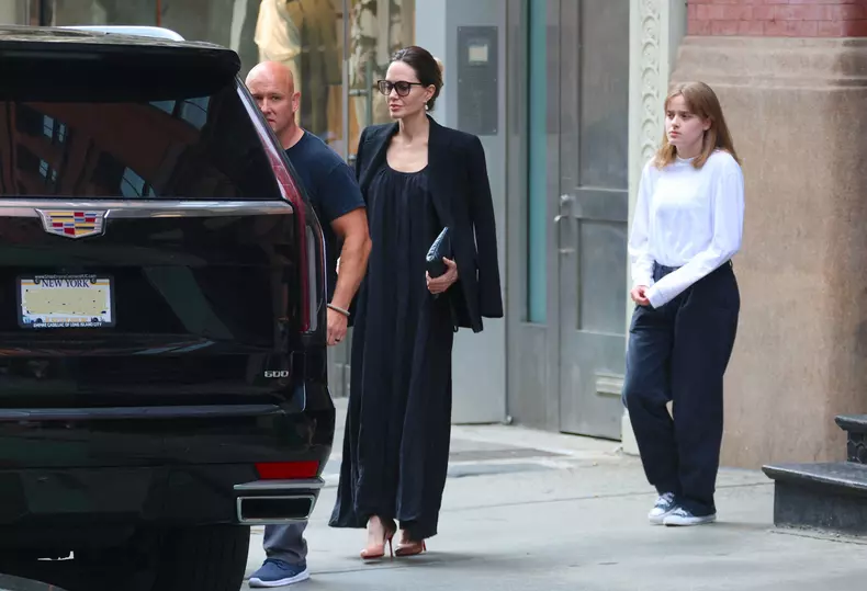 Angelina Jolie and Vivienne in New York