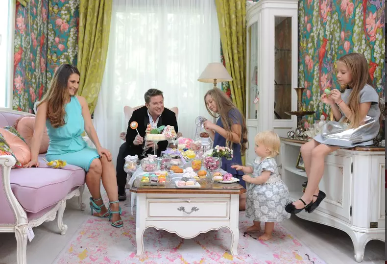 pavel bartos si familia