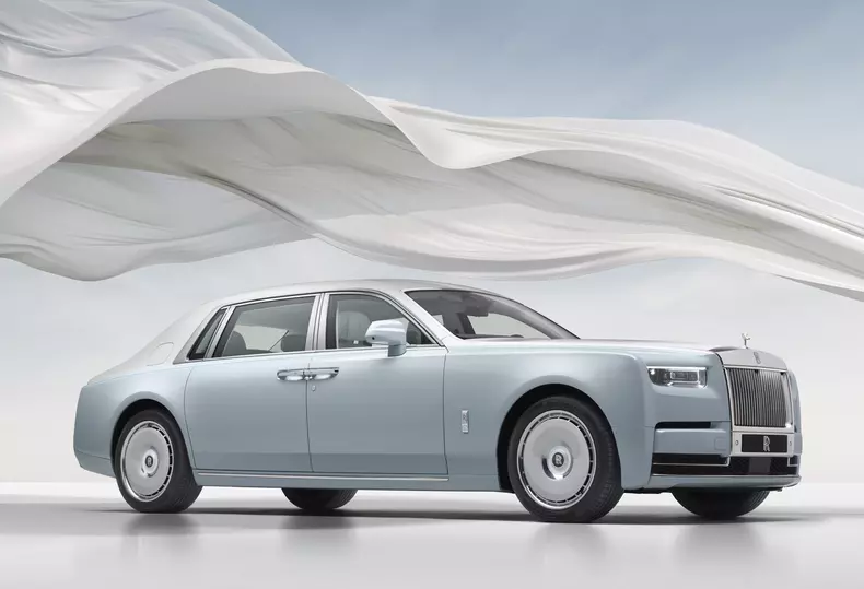 P90564792_highRes_phantom-scintilla