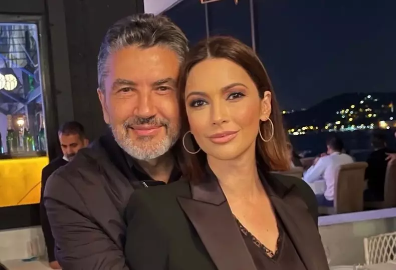 Andreea Berecleanu ii face urari sotului (2)