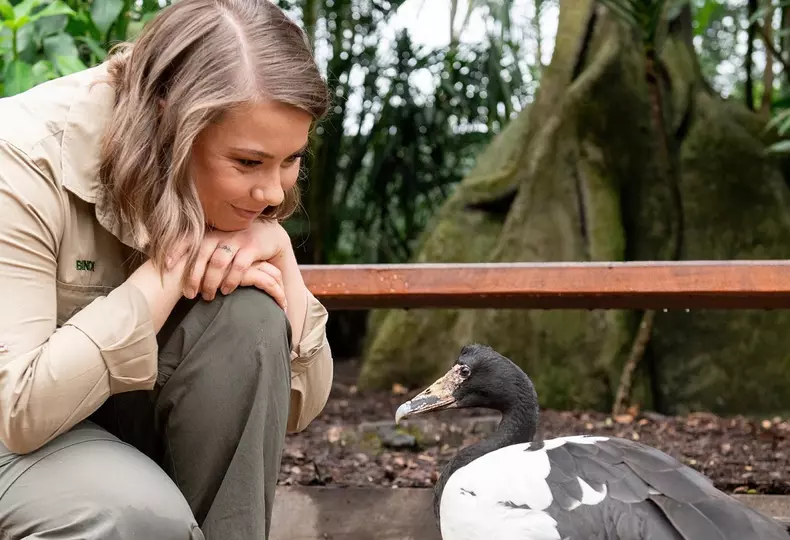 Fiica regretatului Steve Irwin are dureri atroce de 10 ani. " Doctorul mi-a spus că e ceva cu care trebuie să trăiești dacă ești femeie"