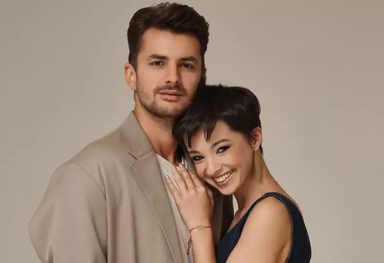 Ana mi-ai fost scrisa in ADN 2