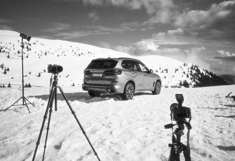 web_P90630770_highRes_making-of-bmw-x5-leg