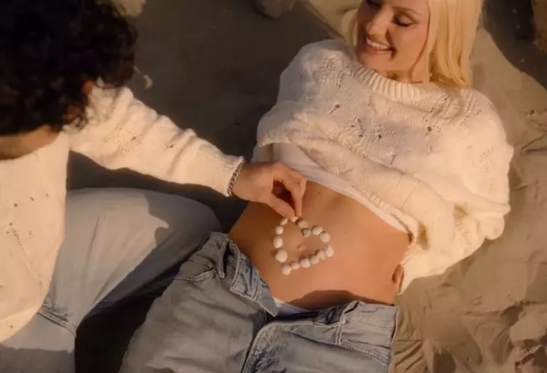 Alexandra Stan însărcinată