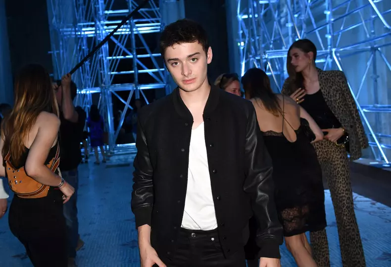noah-schnapp-din-stranger-things-a-dezvaluit-ca-este-homosexual-7