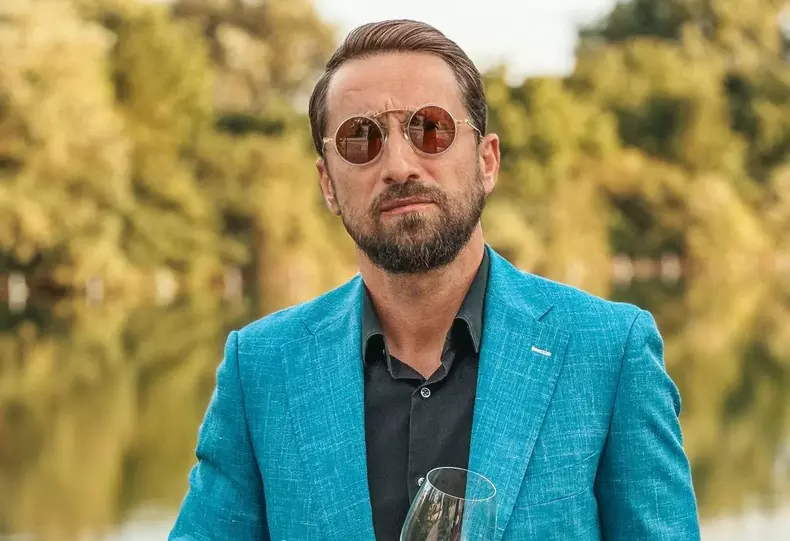 Dani Oțil, despre perioada în care s-a luptat cu sărăcia. „Soția mea zice că sunt doar zgârcit”