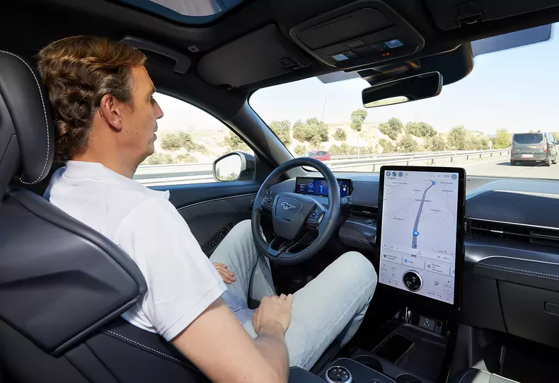 Ford se convierte en el primer fabricante de automóviles de Esp