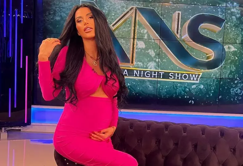 Daniela Crudu a născut. Primele imagini cu bebelușul fostei asistente TV