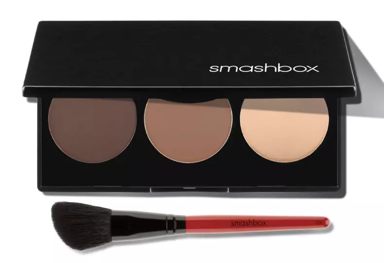 Paletă contouring, SmashBox, Step by Step Contour Kit, 190 lei, disponibilă Douglas