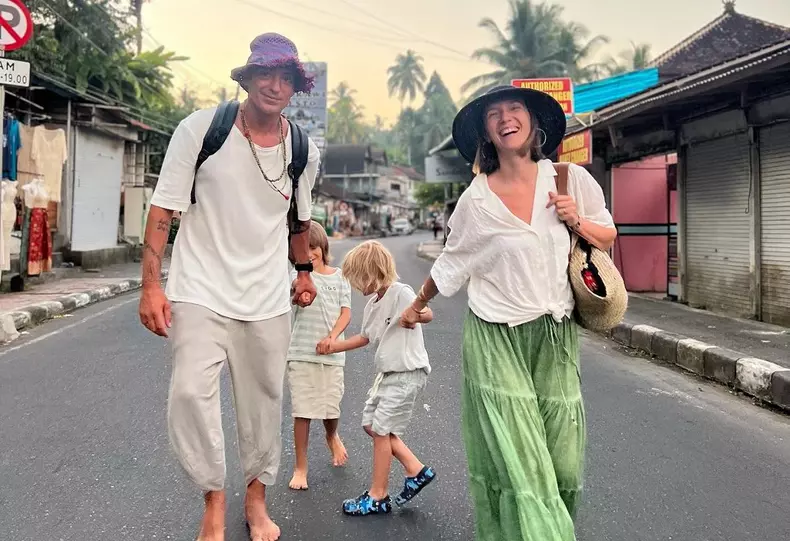 13-adela-popescu-facebook-3