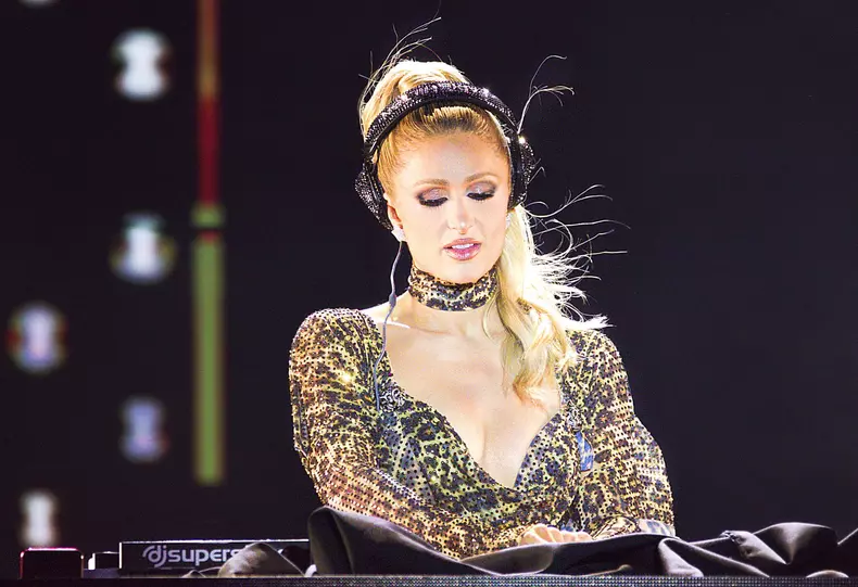 Paris-Hilton-12
