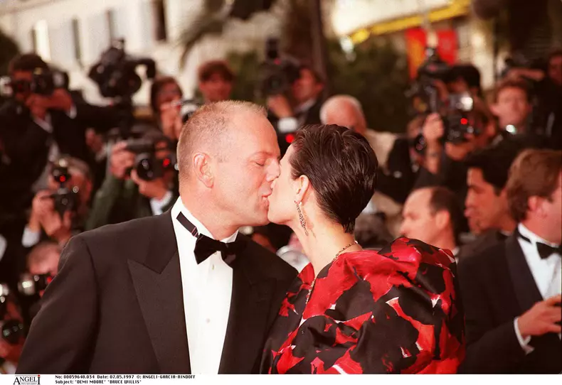 ARCHIVES - MONTEE DES MARCHES POUR L' OUVERTURE - CANNES 1997