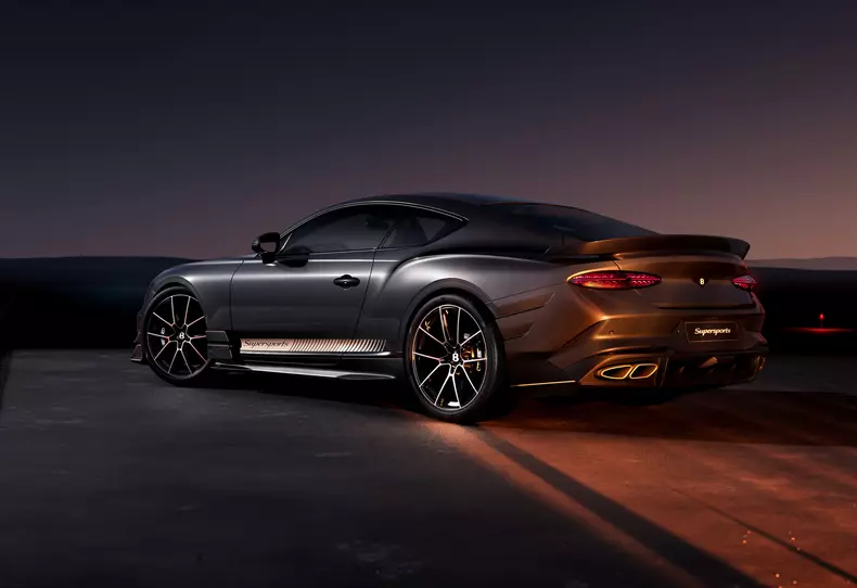 2 – New Supersports, rear 3qtr