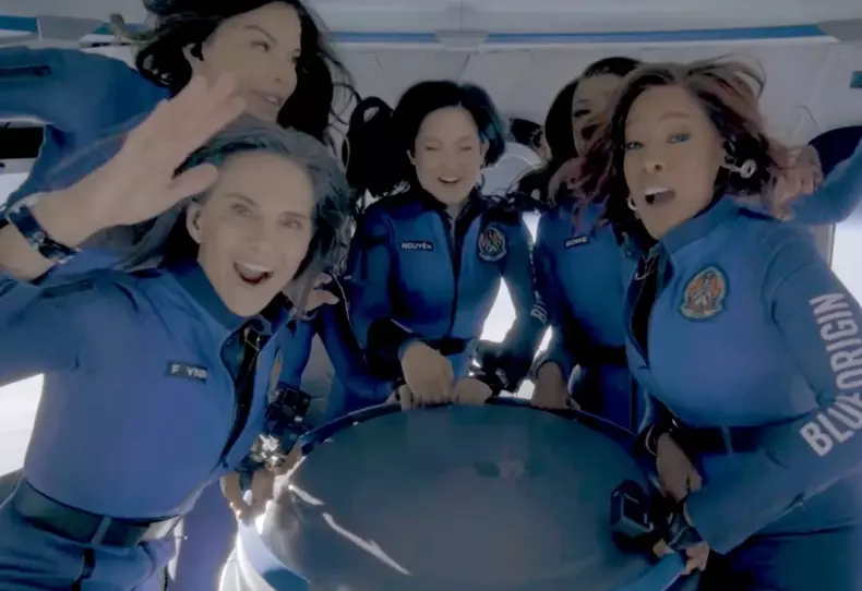 Echipajul feminin Blue Origin (9)